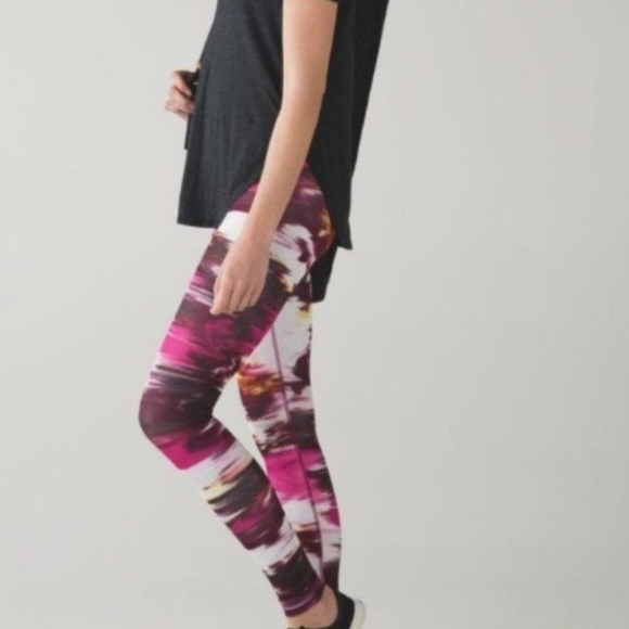 Lulu Lemon athletic leggings - Picture 6 of 6